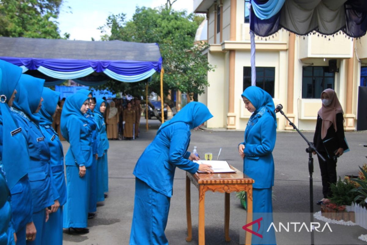 Ketua PKK Kecamatan, Kelurahan dan desa dilantik serentak