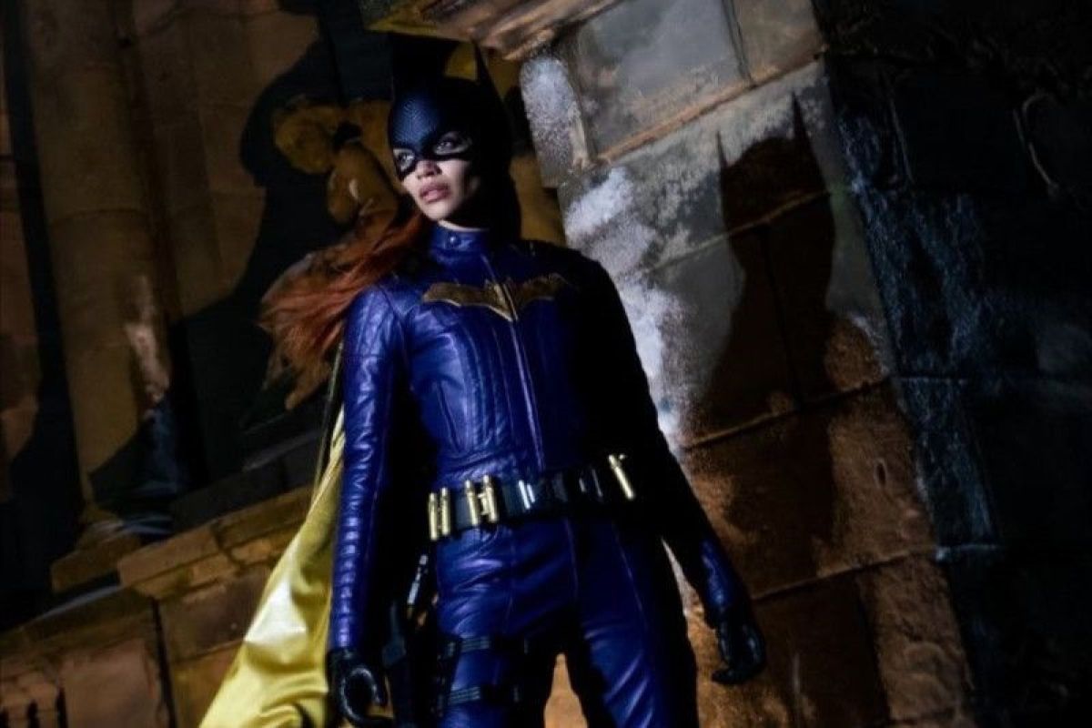 Sutradara sedih dan kaget usai studio batalkan penayangan film Batgirl