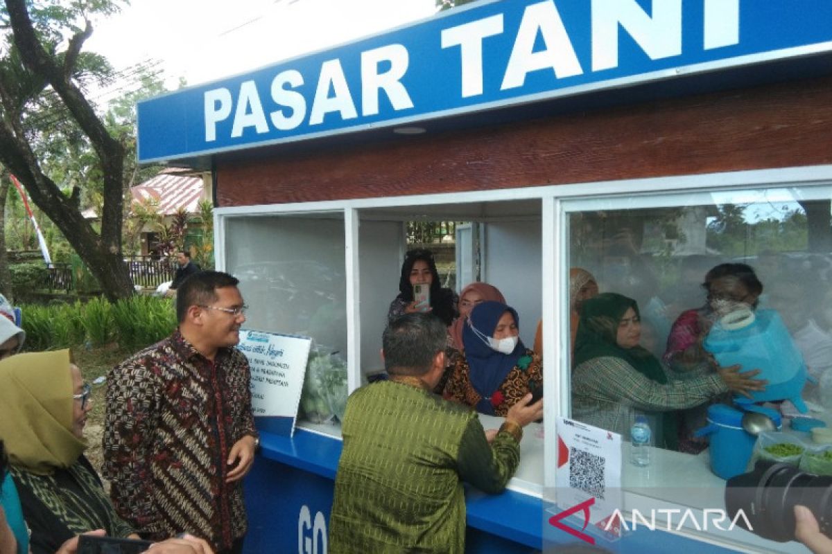 Pemkot Kendari dan BI Sultra luncurkan Pasar Tani dengan transaksi QRIS