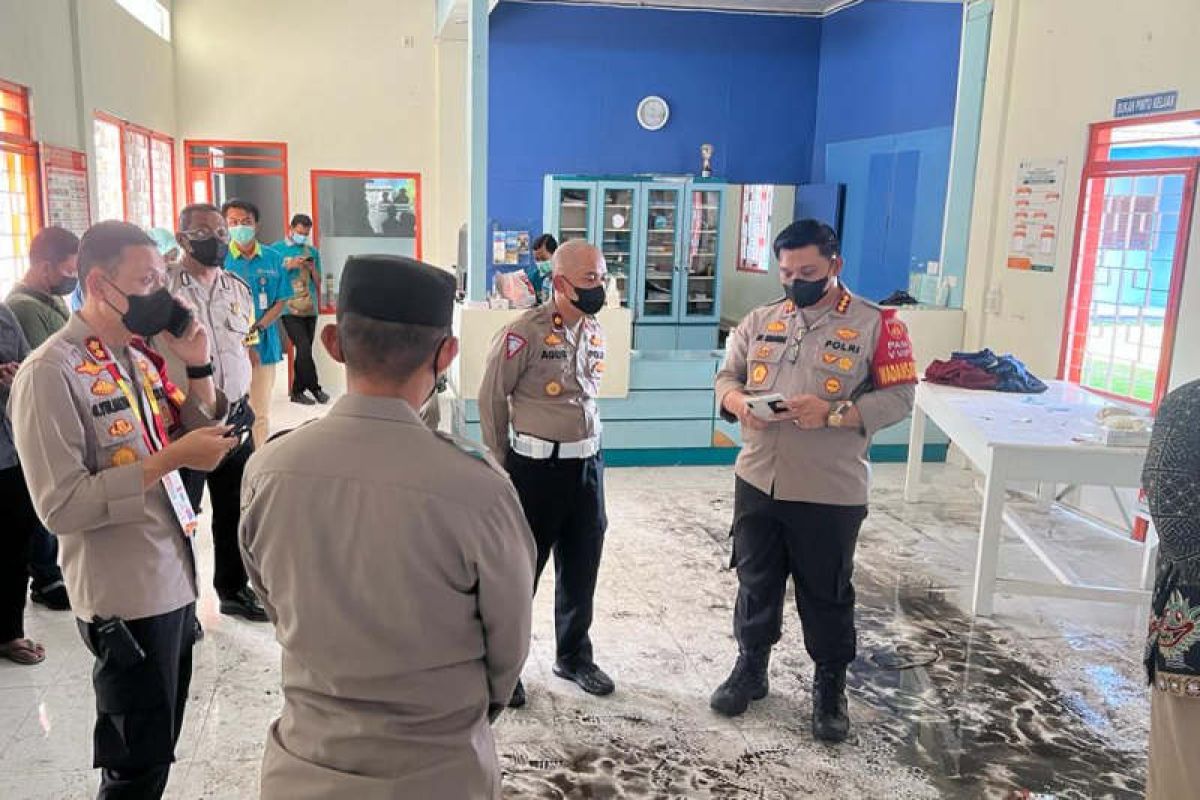 Rumah Sakit Jiwa Daerah Surakarta terbakar