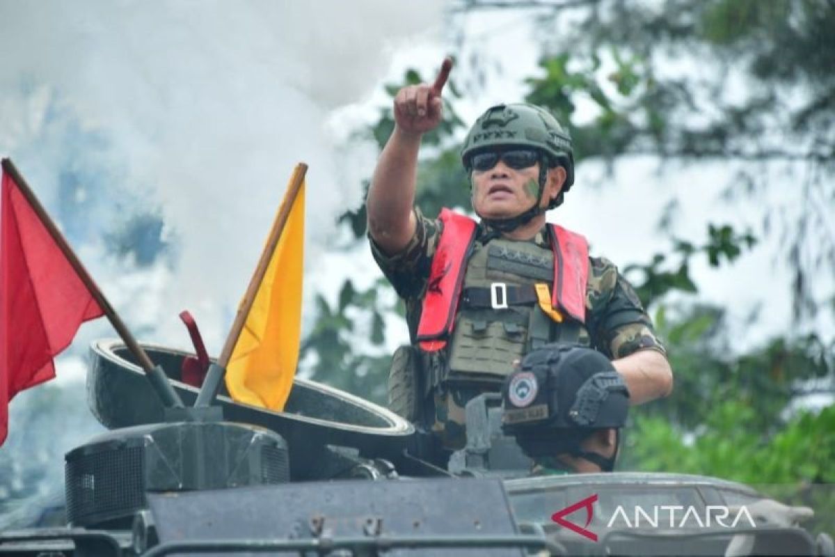 Kasal Laksamana TNI Yudo Margono pimpin operasi amfibi di Latgabma Super Garuda Shield 2022