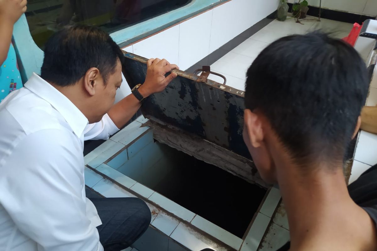 PDAM Surabaya targetkan perbaikan pipa Blauran Kidul selesai Oktober 2022