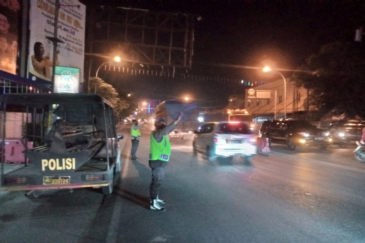 Jajaran Polsek Polres Tebing Tinggi lakukan patroli Blue Laigh