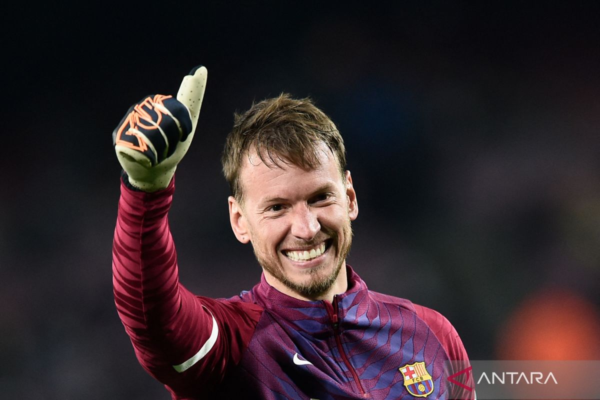 Neto, kiper pelapis Barcelona bergabung ke Bournemouth