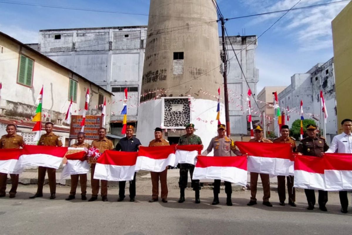 Peringati HUT RI, Pemkab Pidie bagikan sepuluh ribu bendera merah putih