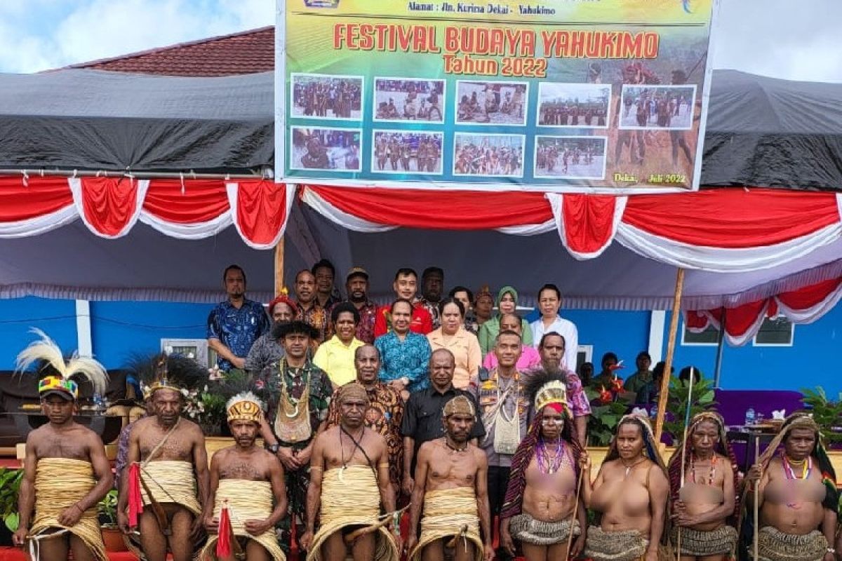 Dandim 1715 Yahukimo ajak generasi muda lestarikan budaya