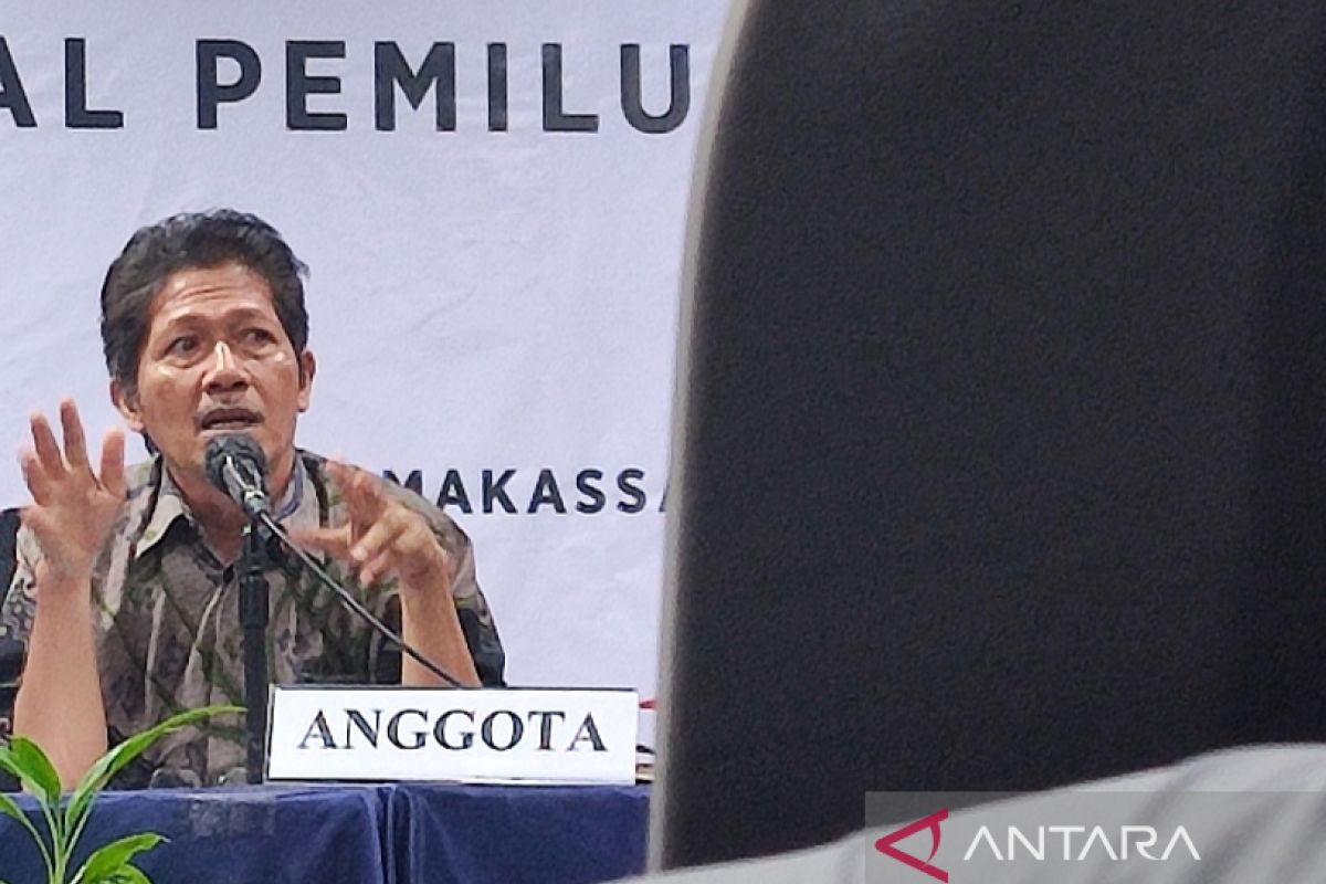 Bawaslu Sulsel temukan nama seorang komisioner pada keanggotaan parpol