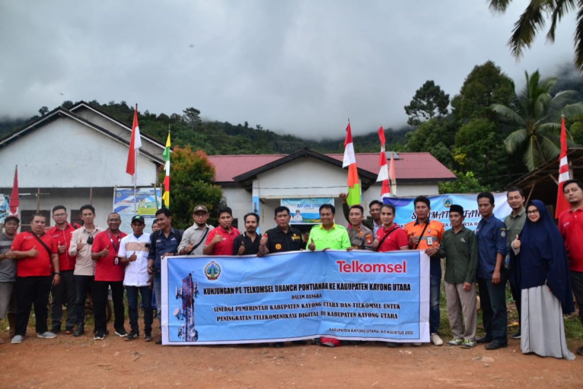 Daerah terpencil di Kayong Utara masih minim jaringan telekomunikasi dan listrik