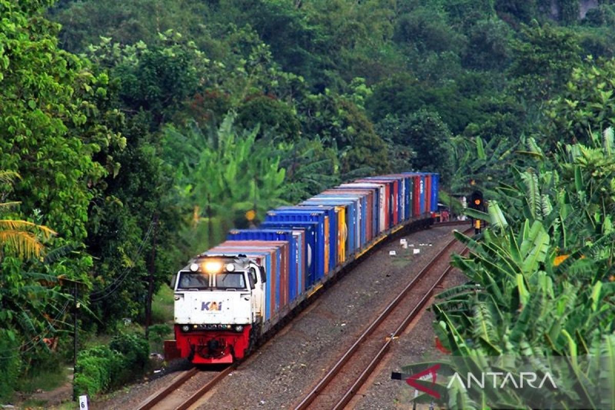 PT Kereta Api Indonesia cetak laba bersih sebesar Rp740 miliar pada semester I 2022