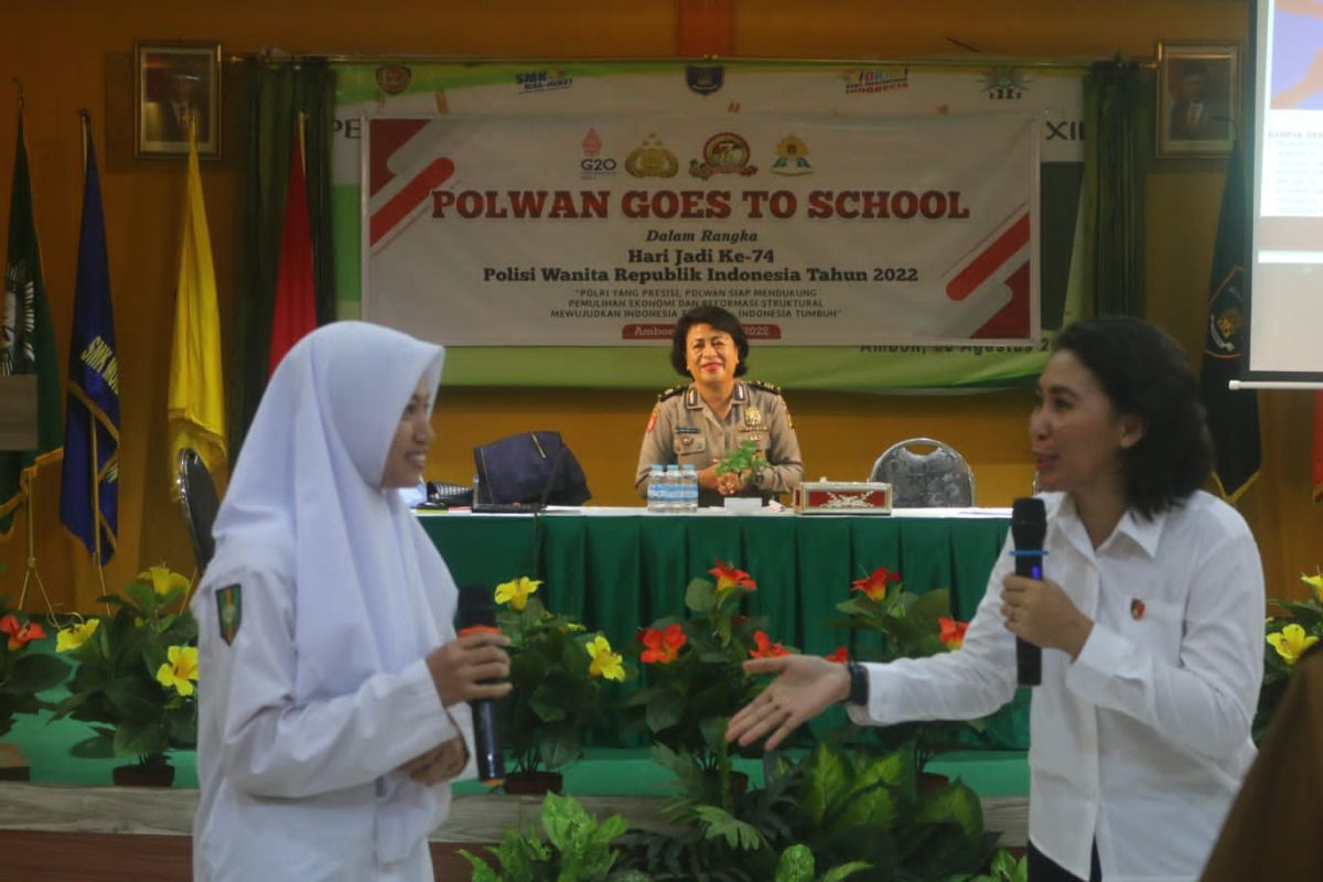 Polda Maluku edukasi siswa SMA tentang seks dan bahayanya