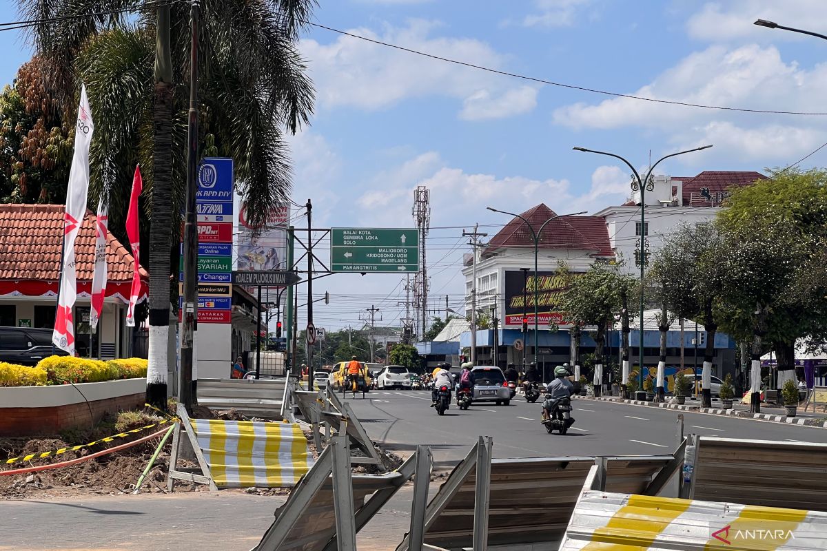 Simpang empat Gondomanan susul simpang Tugu Yogyakarta bebas kabel udara