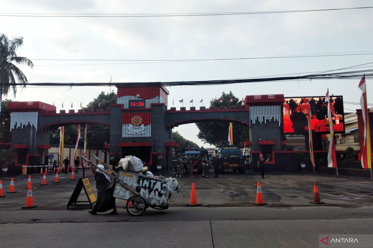 Tiga perwira tinggi Polri ditahan di Mako Brimob