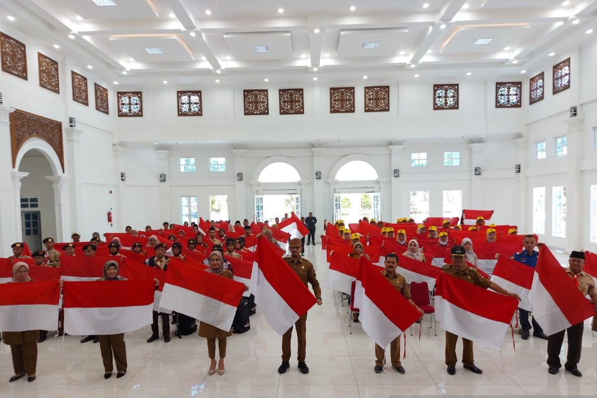 Bukittinggi sukseskan Gerakan 10 juta Bendera Merah Putih