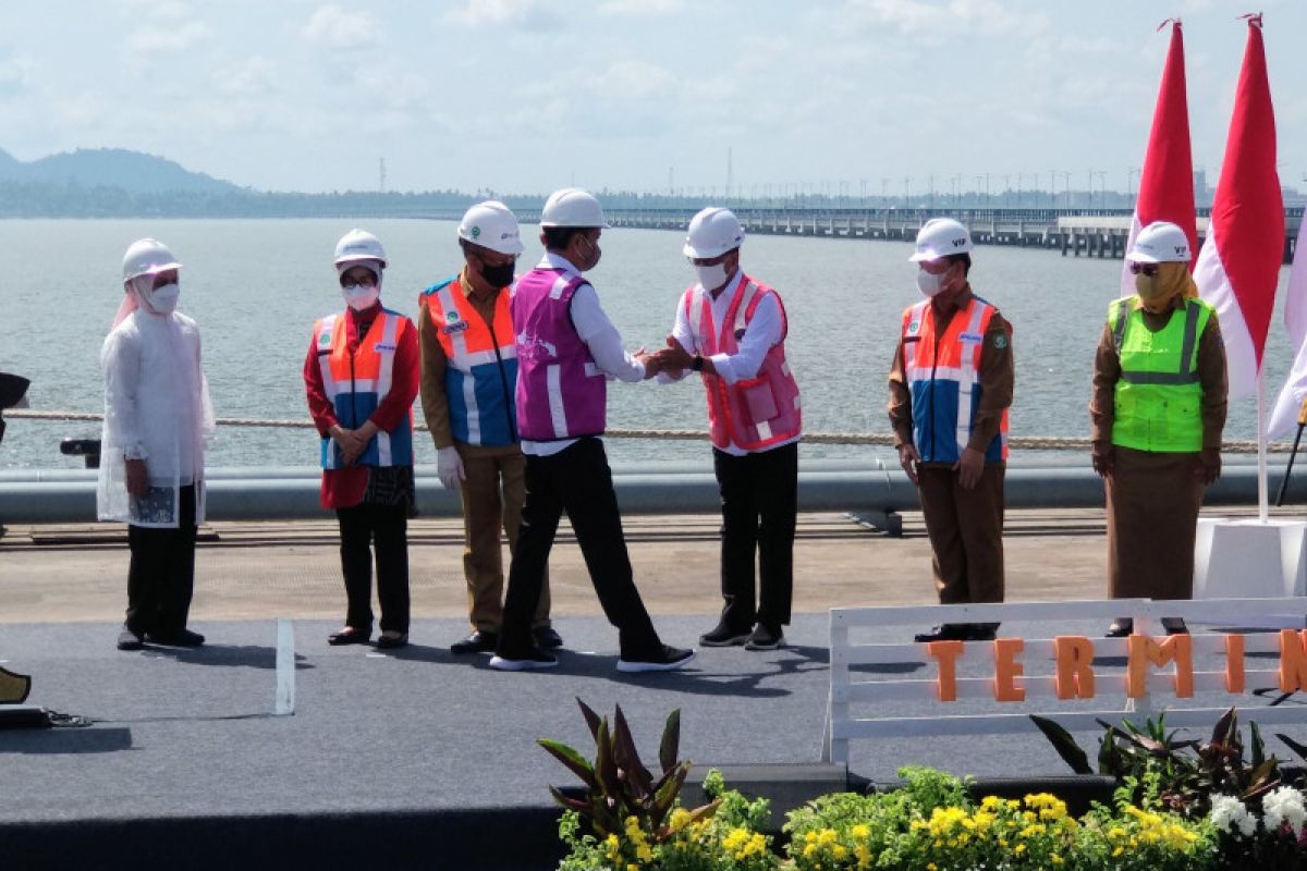 Presiden Jokowi sebut terminal Kijing jadi pelabuhan terbesar di Kalimantan