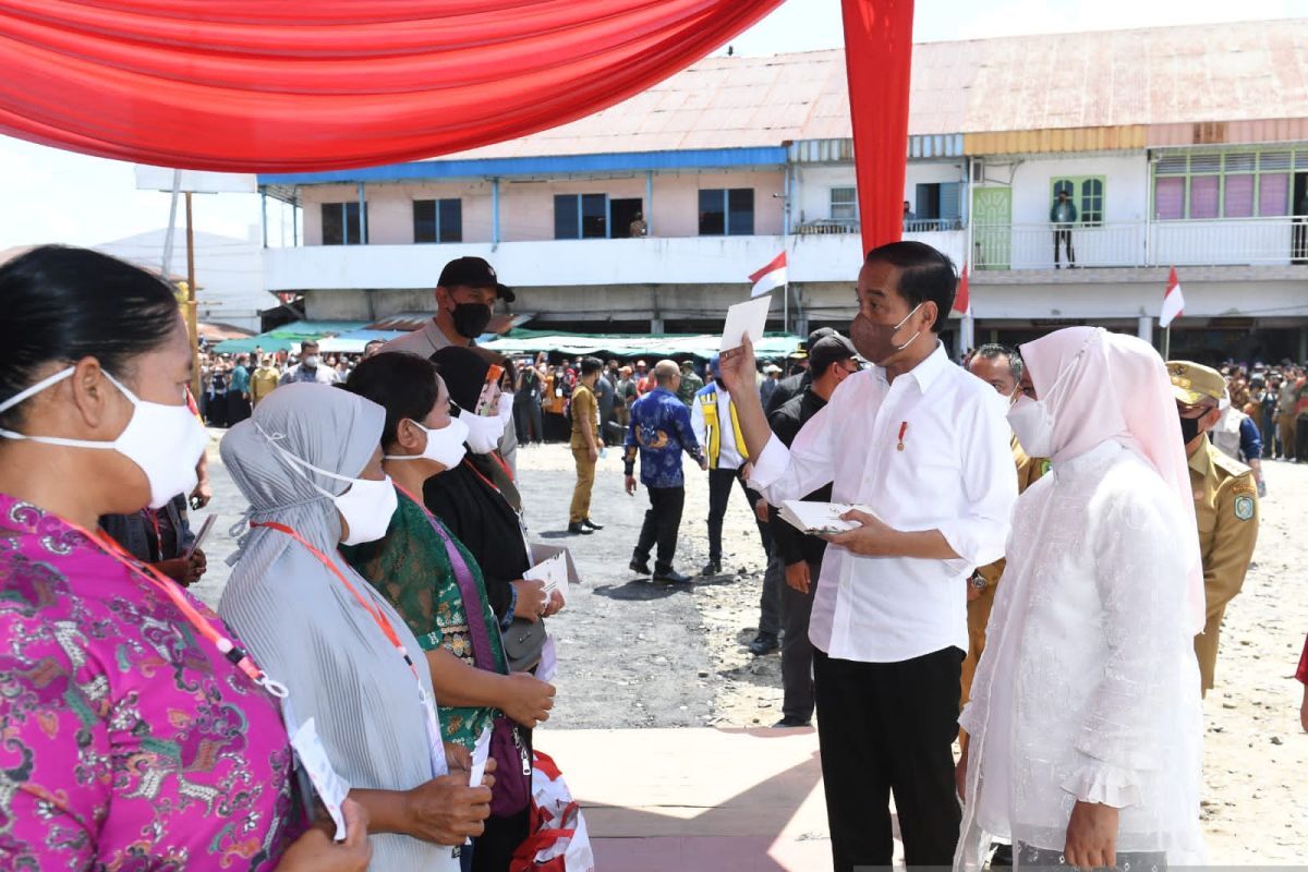 BMK beneficiaries must utilize assistance as business capital: Jokowi