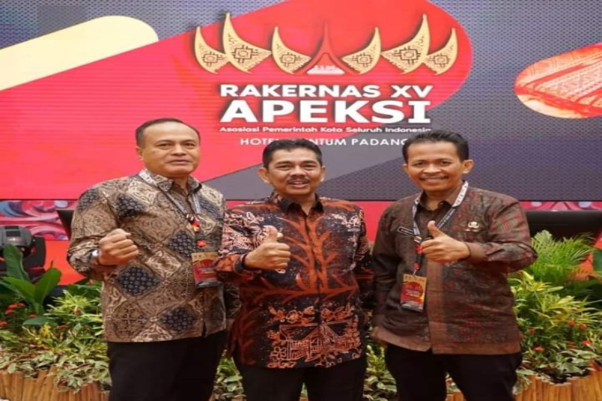 Wali Kota Tebing Tinggi ikuti Rakernas APEKSI XV di Padang