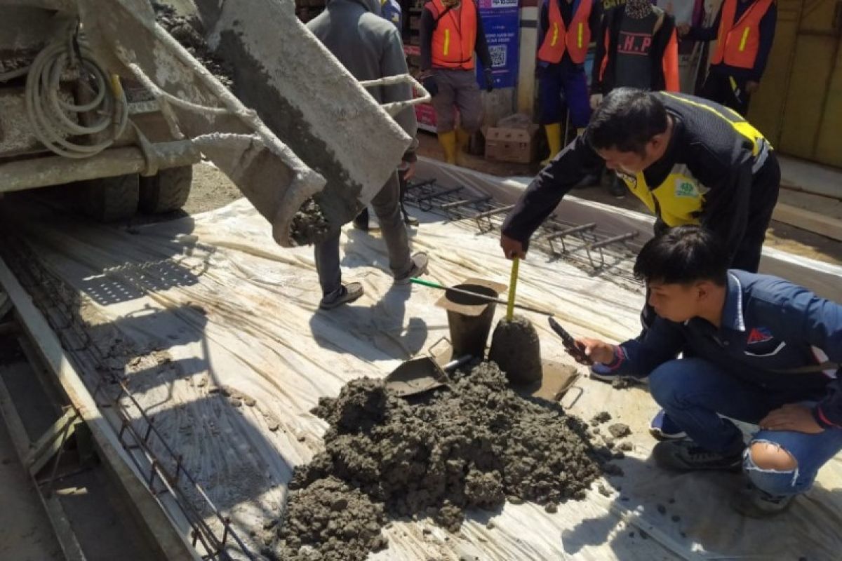 Bantuan Keuangan Gubernur Jateng untuk perbaikan infrastruktur menuju BIP