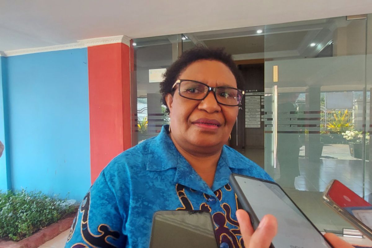 Dinsos Papua anjangsana ke dua panti asuhan dan panti jompo