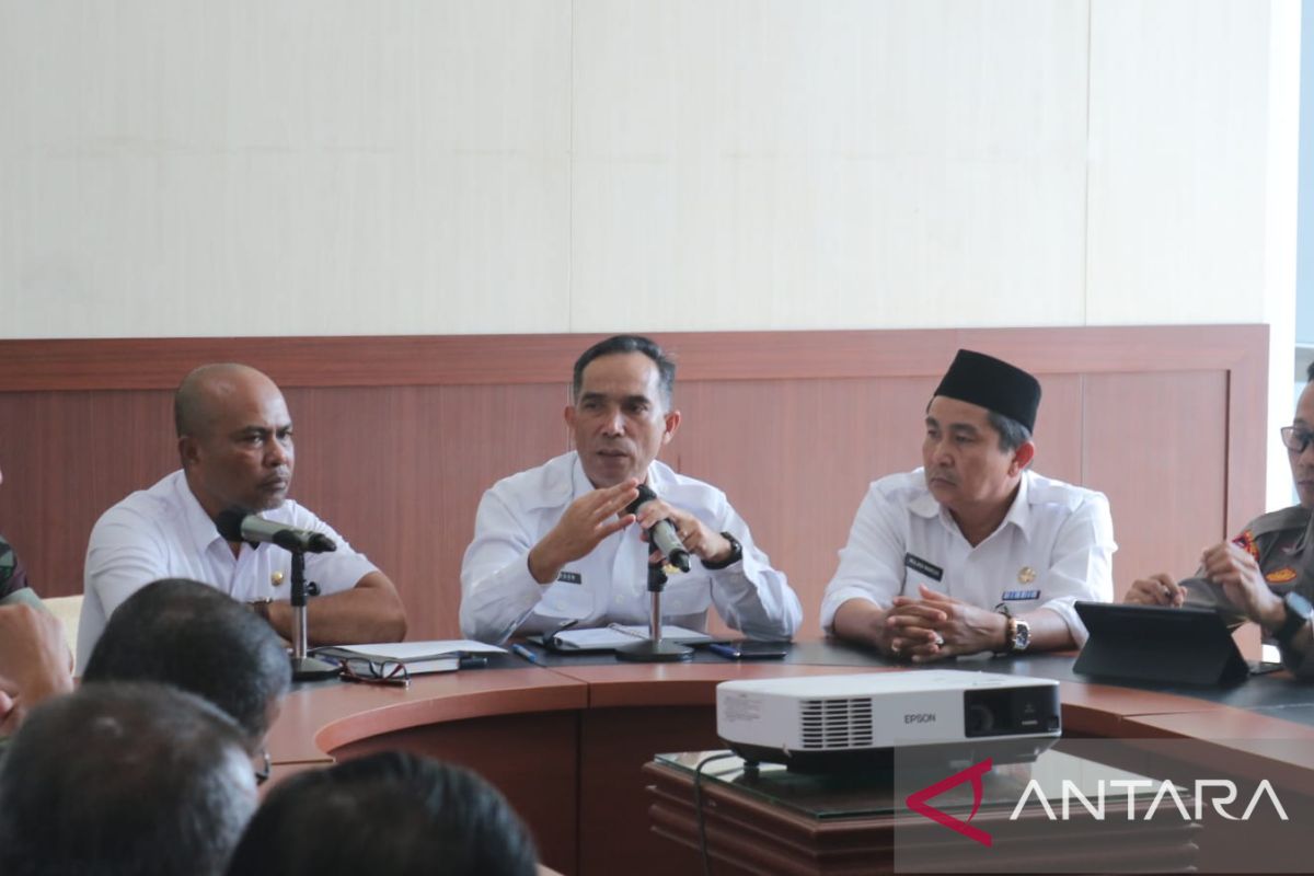 Pemkab Solok gelar rapat persiapan upacara HUT RI ke 77 di Gunung Talang