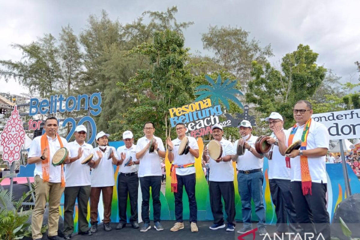 Tourism minister opens 2022 Pesona Belitung Beach Festival