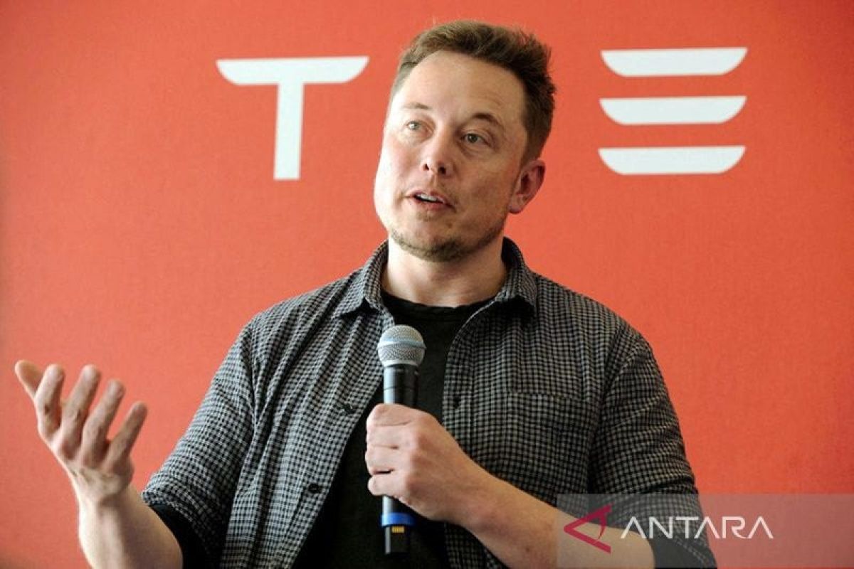 Elon Musk telah jual 7,92 juta saham Tesla senilai 6,9 miliar dolar AS