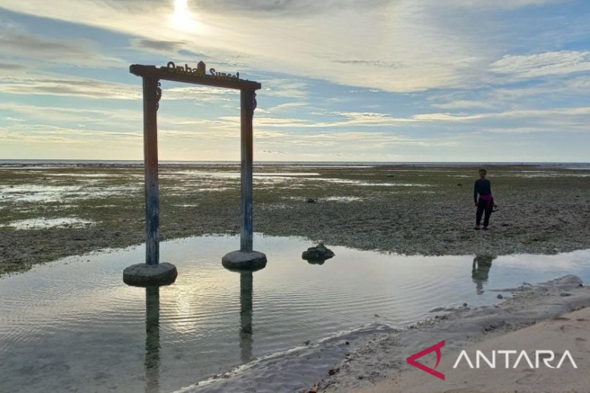 Hotel di Gili Trawangan Lombok turunkan ayunan sesuai aturan KKP