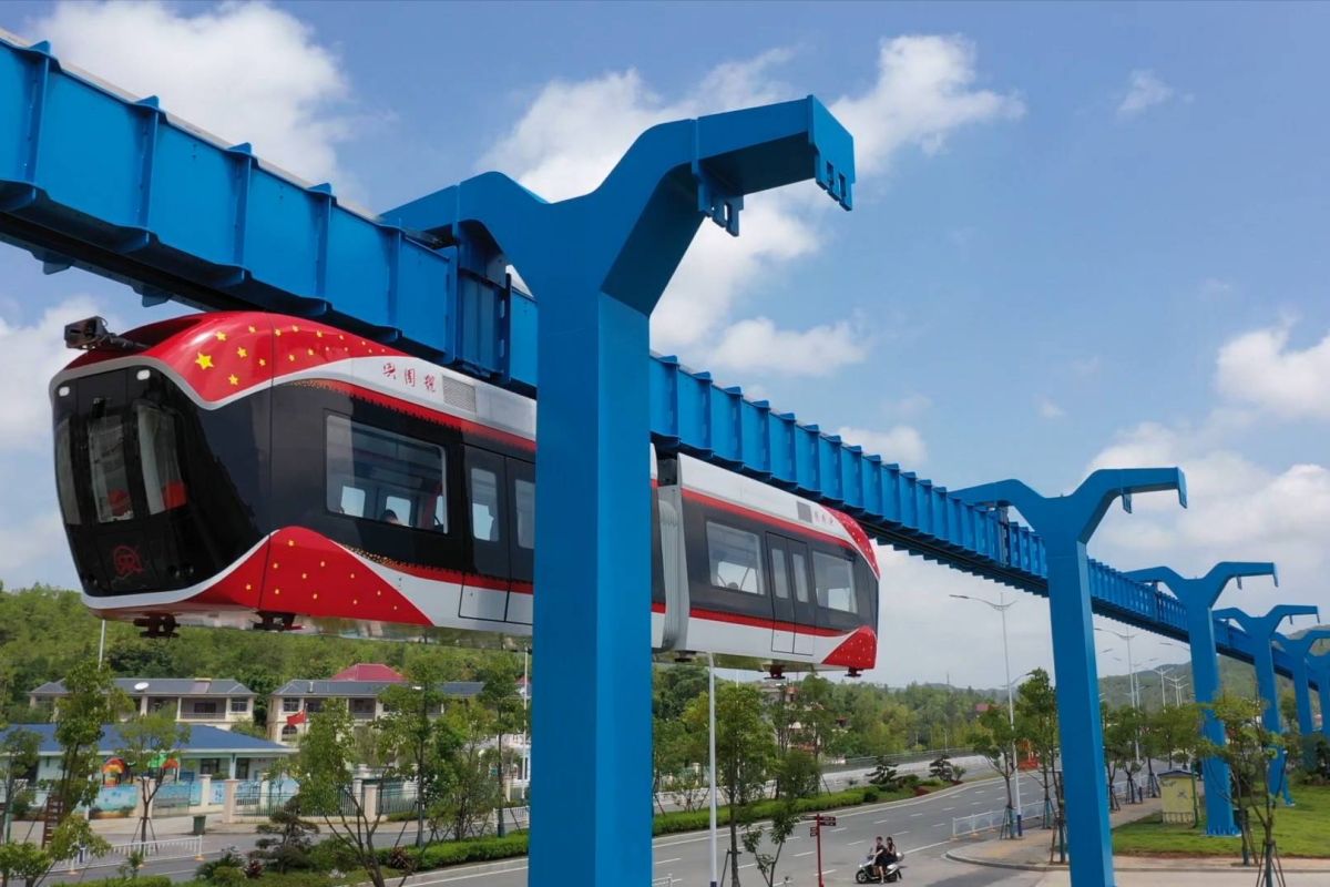 China bangun jalur kereta maglev PML logam tanah jarang pertama
