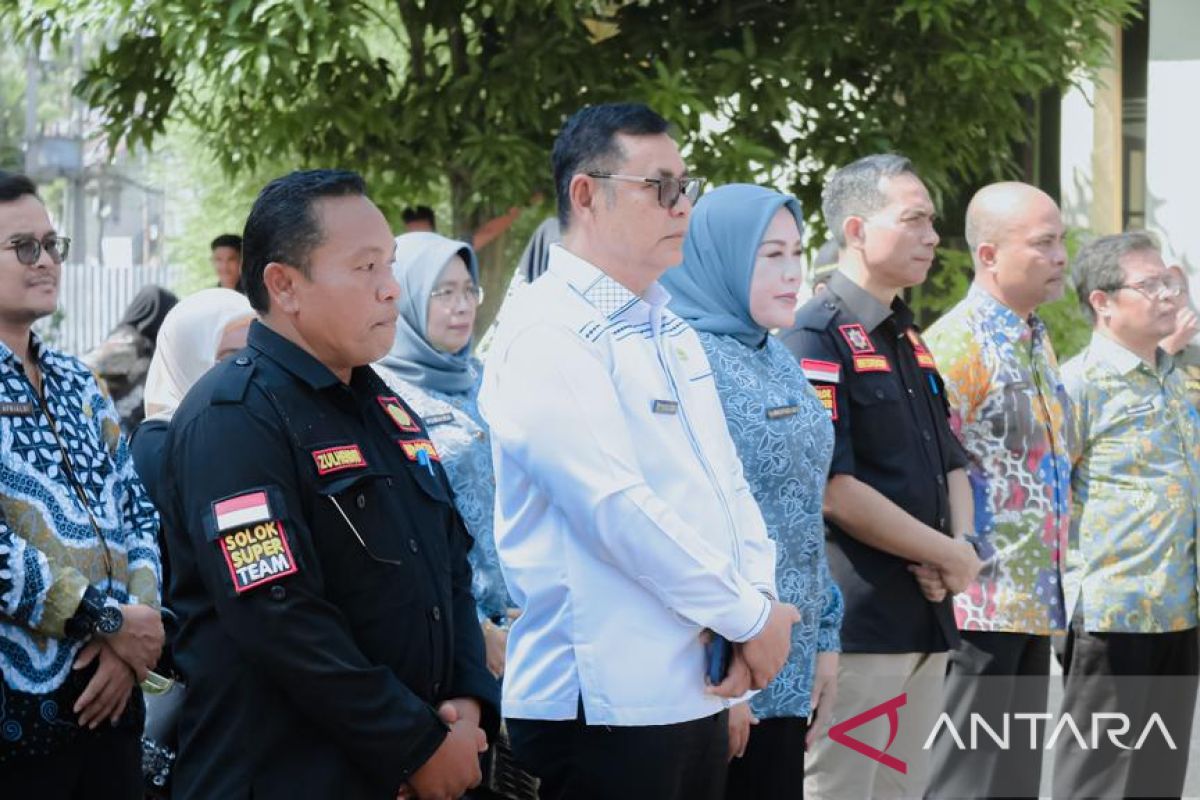 Bupati Solok targetkan 20 ribu peserta upacara bendera HUT RI di Gunung Talang