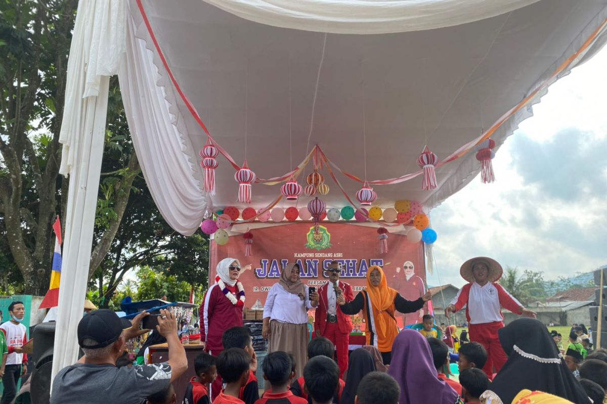 3.000 peserta ikuti jalan sehat Daing bersama Dwita Ria Gunadi di Lampung Tengah