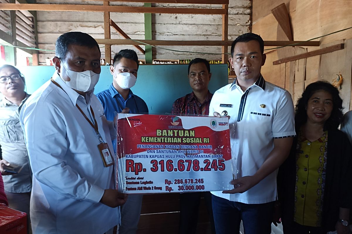 Govt to build social granaries to mitigate disasters in Kapuas Hulu