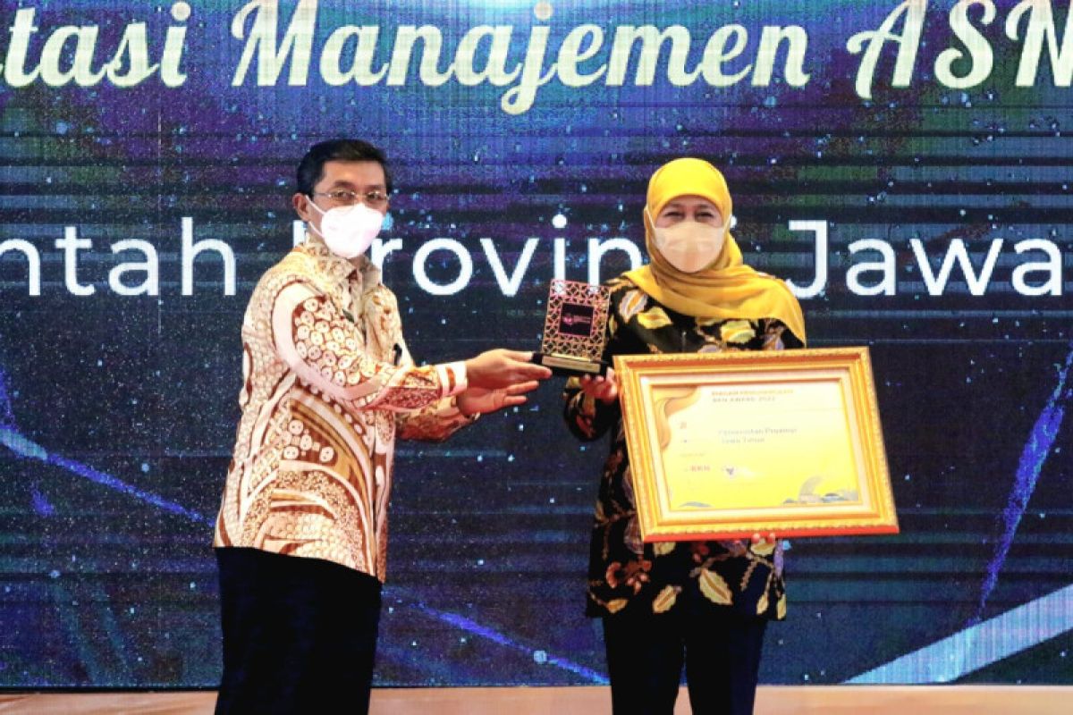 Pemprov Jatim terima penghargaan di ajang BKN Award 2022