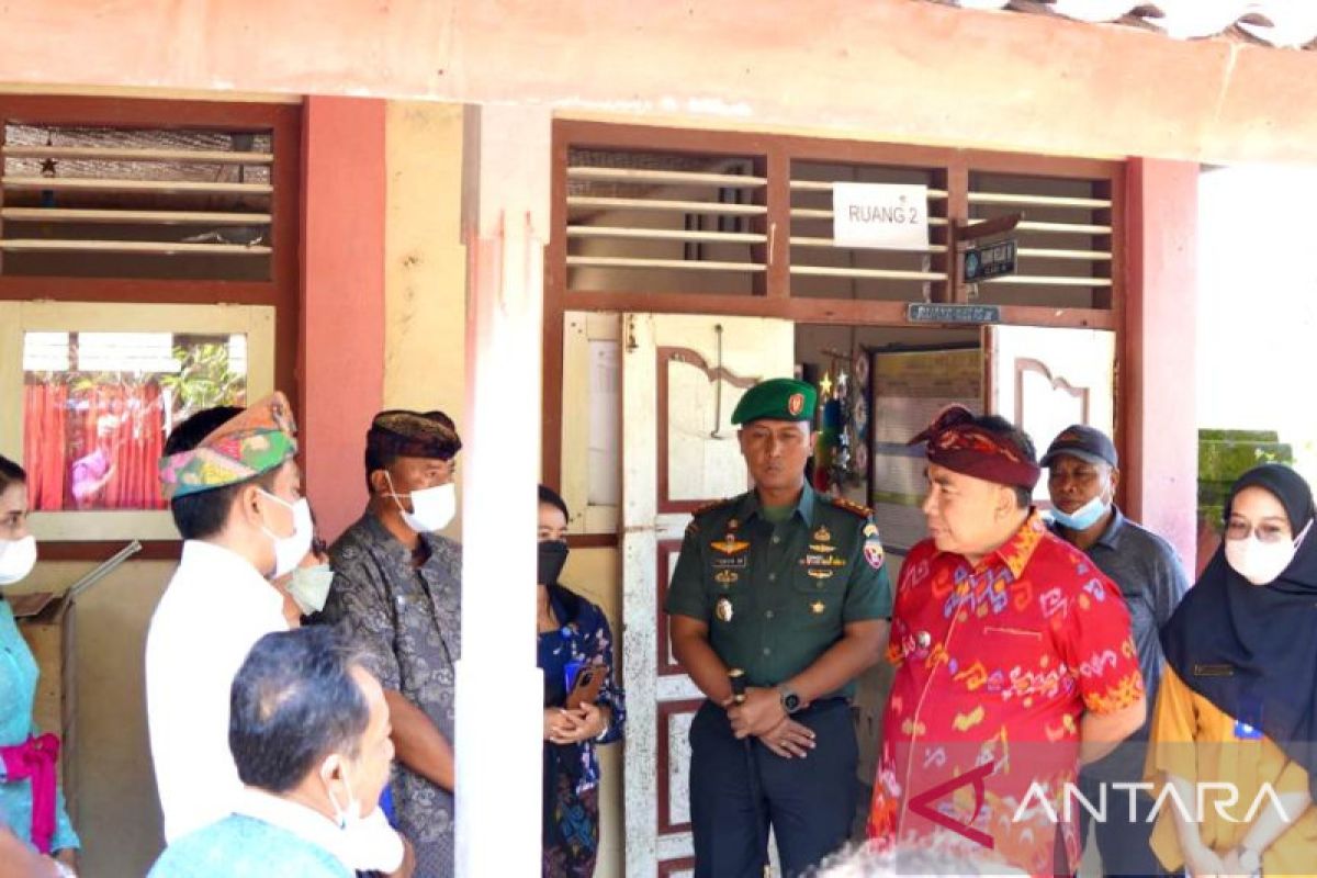 Bupati Jembrana kecewa tidak ada laporan sekolah rusak