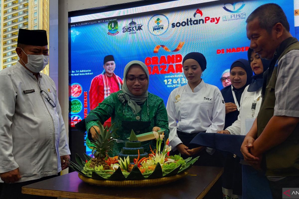 Puluhan pelaku usaha ikuti kegiatan bazar UMKM Jabar Juara di Bekasi