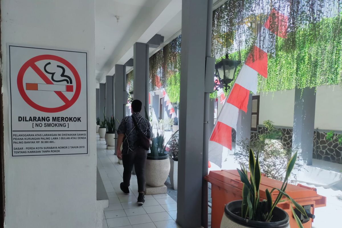 Sanksi denda Perda KTR di Surabaya berlaku juga untuk rokok elektronik