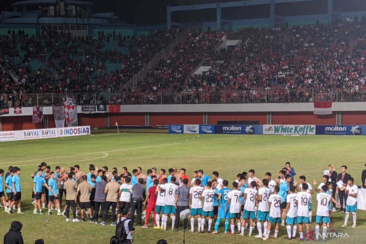 Pelatih timnas Vietnam sanjung 