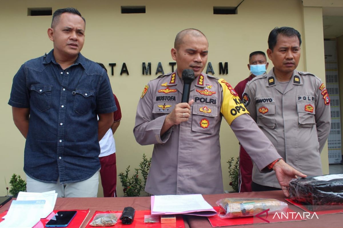 Nekat, remaja 18 tahun asal Sekarbela Mataram kedapatan bawa 1 kilogram ganja