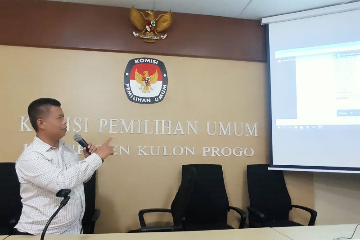 KPU Kulon Progo menerjunkan 26 personel verifikasi administrasi parpol