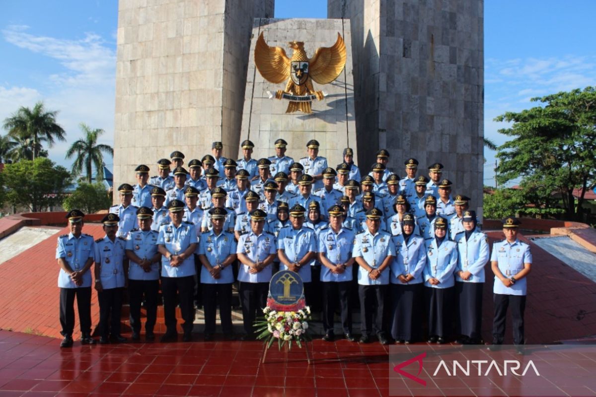 Teladan Pahlawan jadi hikmah upacara tabur bunga HDKD ke-77