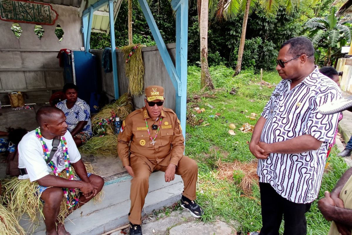 Pemkab Raja Ampat gandeng Bank Papua salurkan BLT di pulau terluar