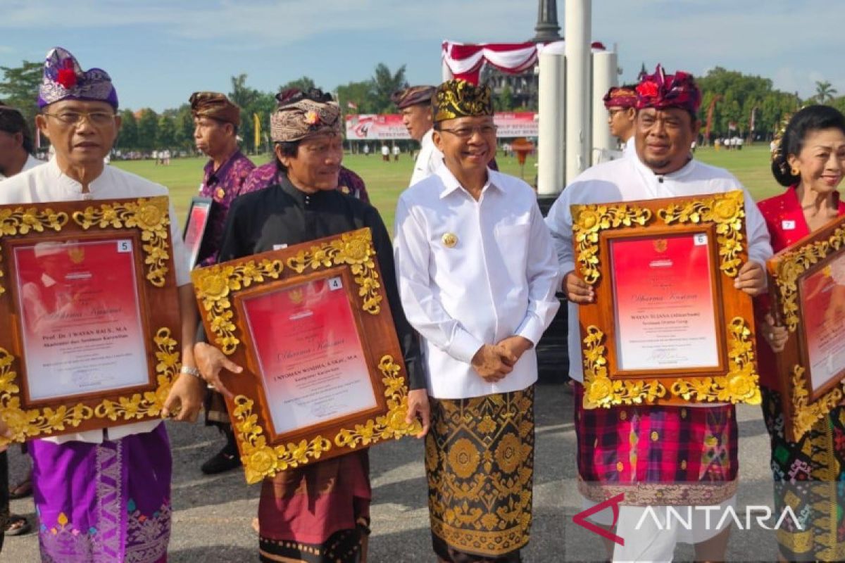 Pemprov Bali beri penghargaan Dharma Kusuma untuk empat seniman