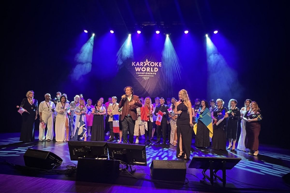 Penyanyi Indonesia Monica Nike juara pertama lomba karaoke sedunia di Norwegia
