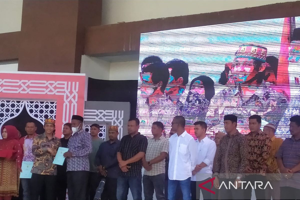 Wamen ATR serahkan 2.800 hektare lahan eks kombatan dan korban konflik Aceh
