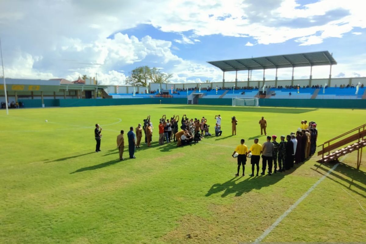 Wali Kota Sorong resmikan stadion sepakbola berstandar internasional