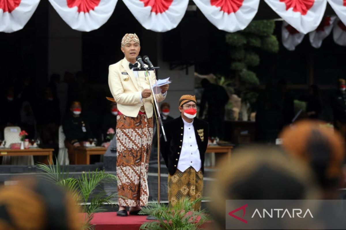 Ganjar peringatkan pejabat Pemprov Jateng tidak khianati rakyat