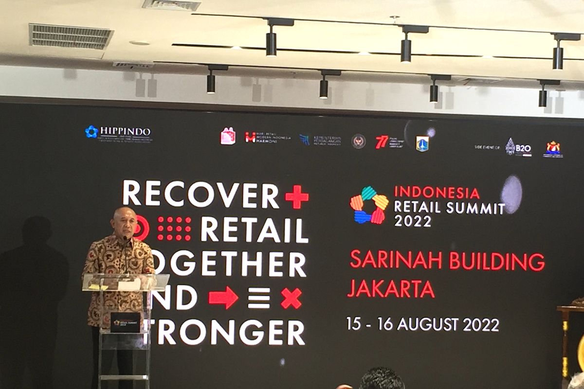 Private mall managers must promote local brands: minister