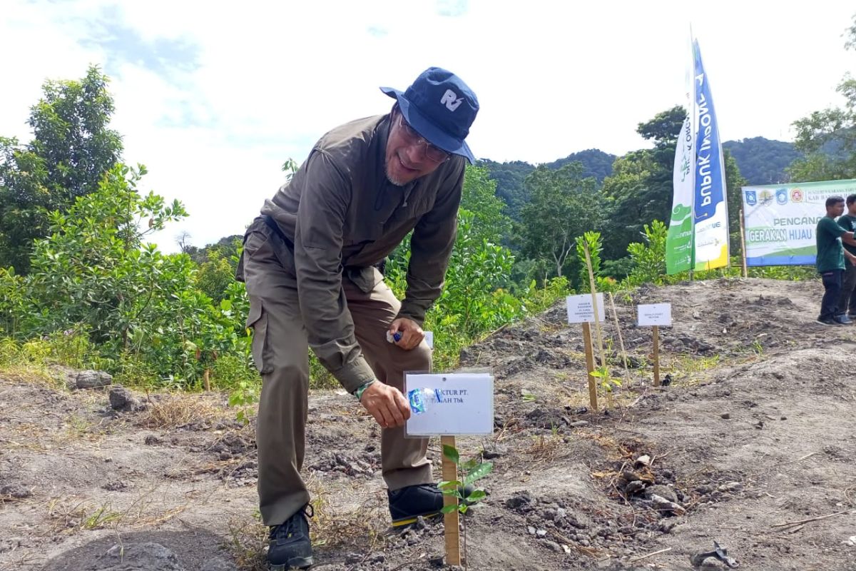 Pulihkan Lahan Kritis di Babel, PT Timah Tbk Dukung Gerakan Hijau Biru Babelku