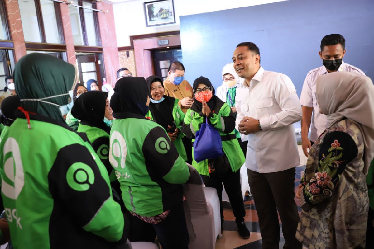 Sebanyak 246 pengemudi ojol perempuan di Surabaya dapat pelatihan