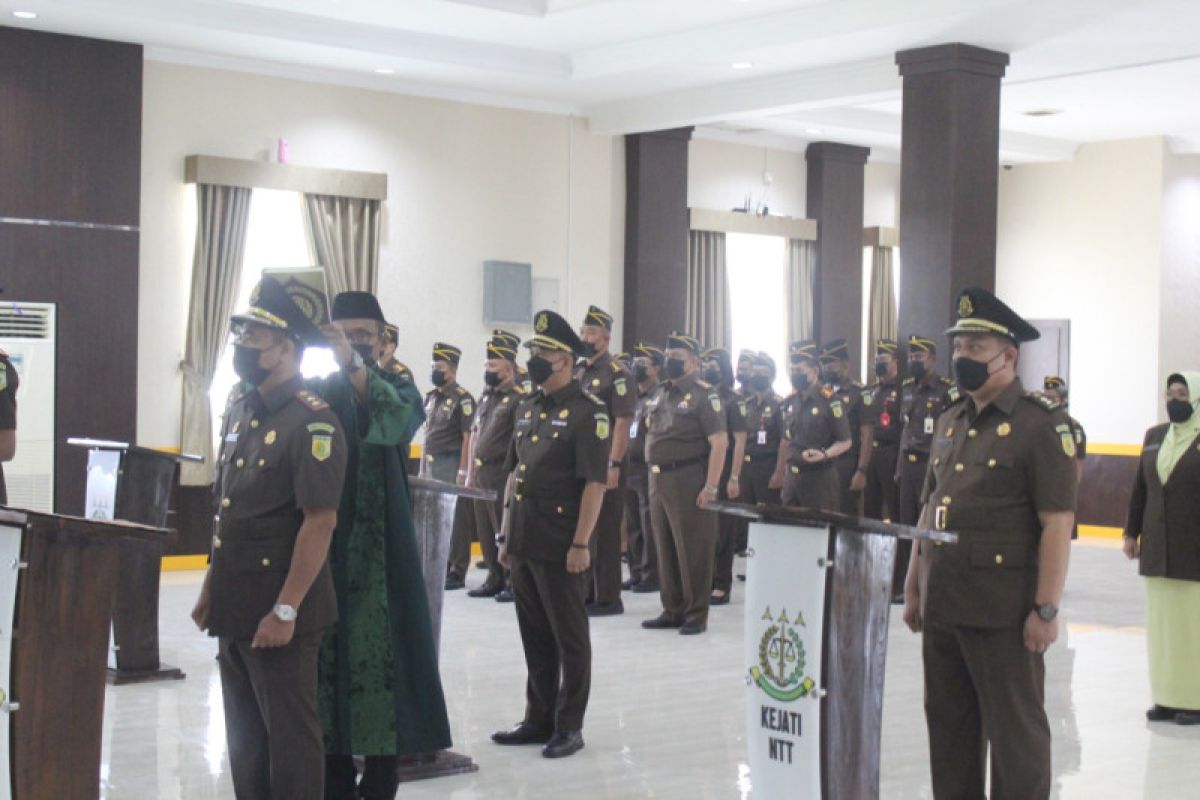 Kejati NTT ingatkan aparat kejaksaan jauhi segala penyimpangan