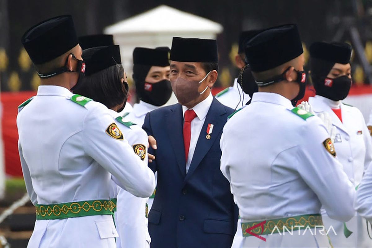 Jokowi kukuhkan formasi lengkap 68 anggota Paskibraka