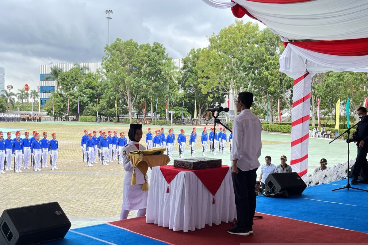 Pemkot Batam hadirkan atraksi paramotor dalam upacara HUT Ke-77 RI